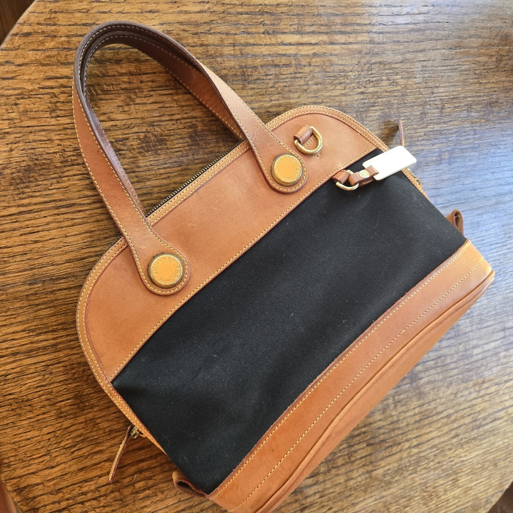 Vintage Dooney & Bourke No. B06640 Cabriolet Zip Satchel in black canvas